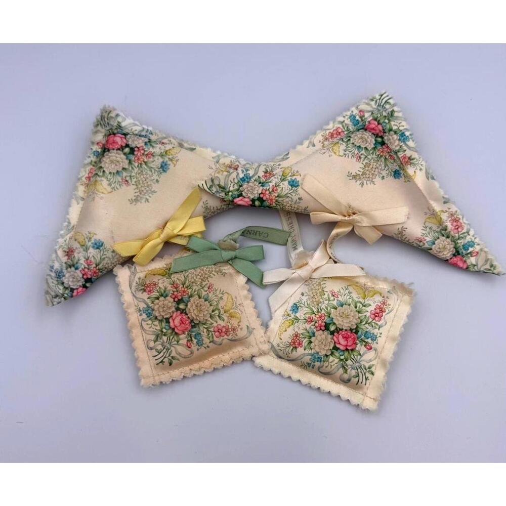 Vintage‎ Set of 4 "Mary Chess" Satin Powder Sachets